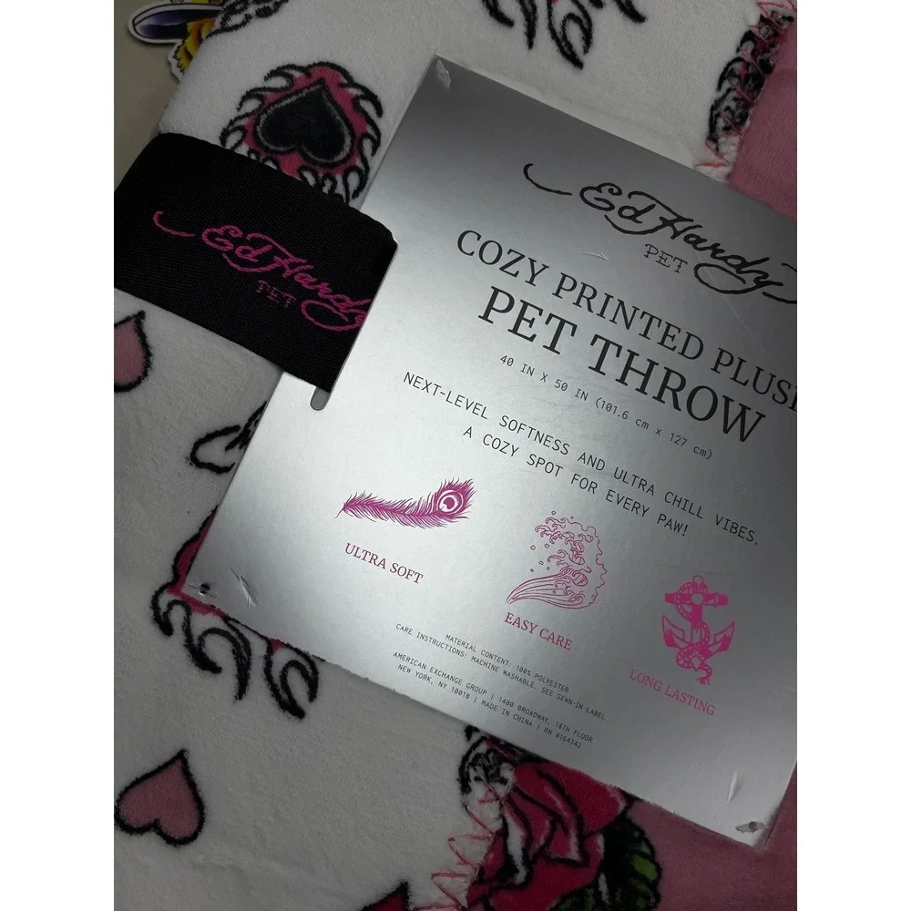 Ed Hardy Pet Cozy Printed Plush Pet Throw Pink White Tattoo Art Blanket 40x50NEW
